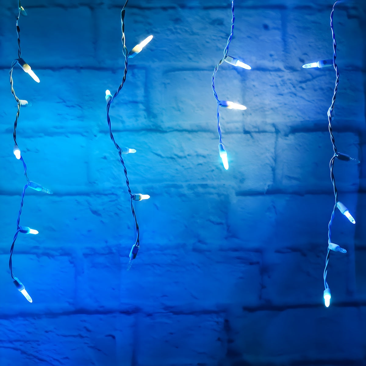 70 M5 Arctic Blue Cool White Teal DreamSpark Slow Fade LED Icicle Lights - Christmas Lights