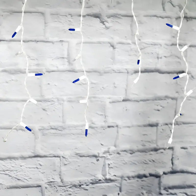70 M5 Blue Cool White DreamSpark Slow Fade LED Icicle Lights - Christmas Lights