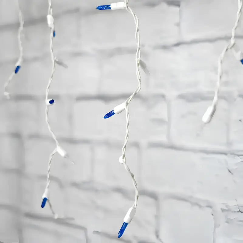 70 M5 Blue Cool White DreamSpark Slow Fade LED Icicle Lights - Christmas Lights