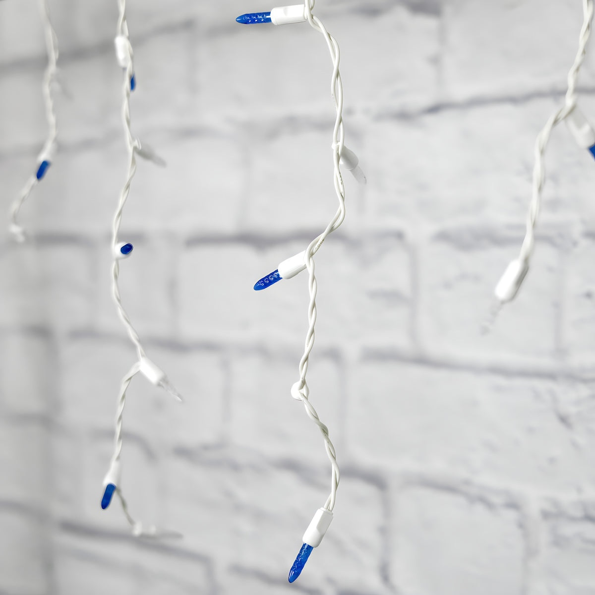 M5 Blue and Cool White LED Icicle Lights 70 Bulbs 7.5ft Long White Wire - Christmas Lights