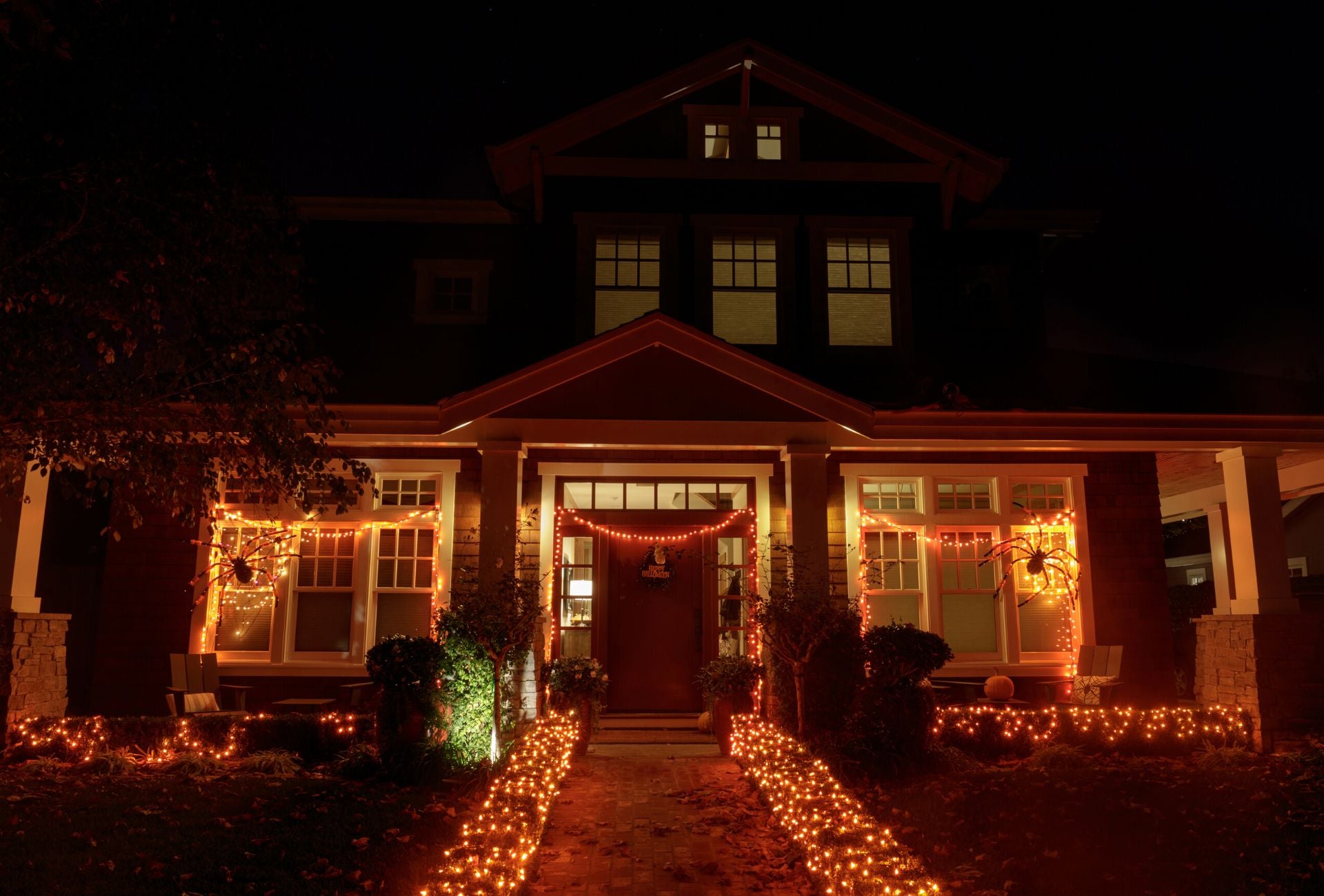 4 Tips for Decorating With Novelty Lights This Halloween