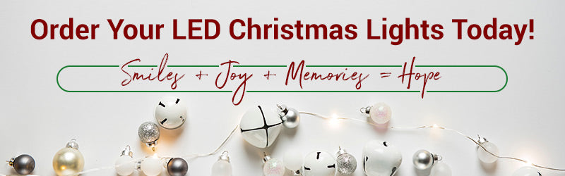 Une bannière sur laquelle on peut lire : « Commandez vos lumières de Noël à LED dès aujourd'hui ! Sourires + Joie + Souvenirs = Espoir »