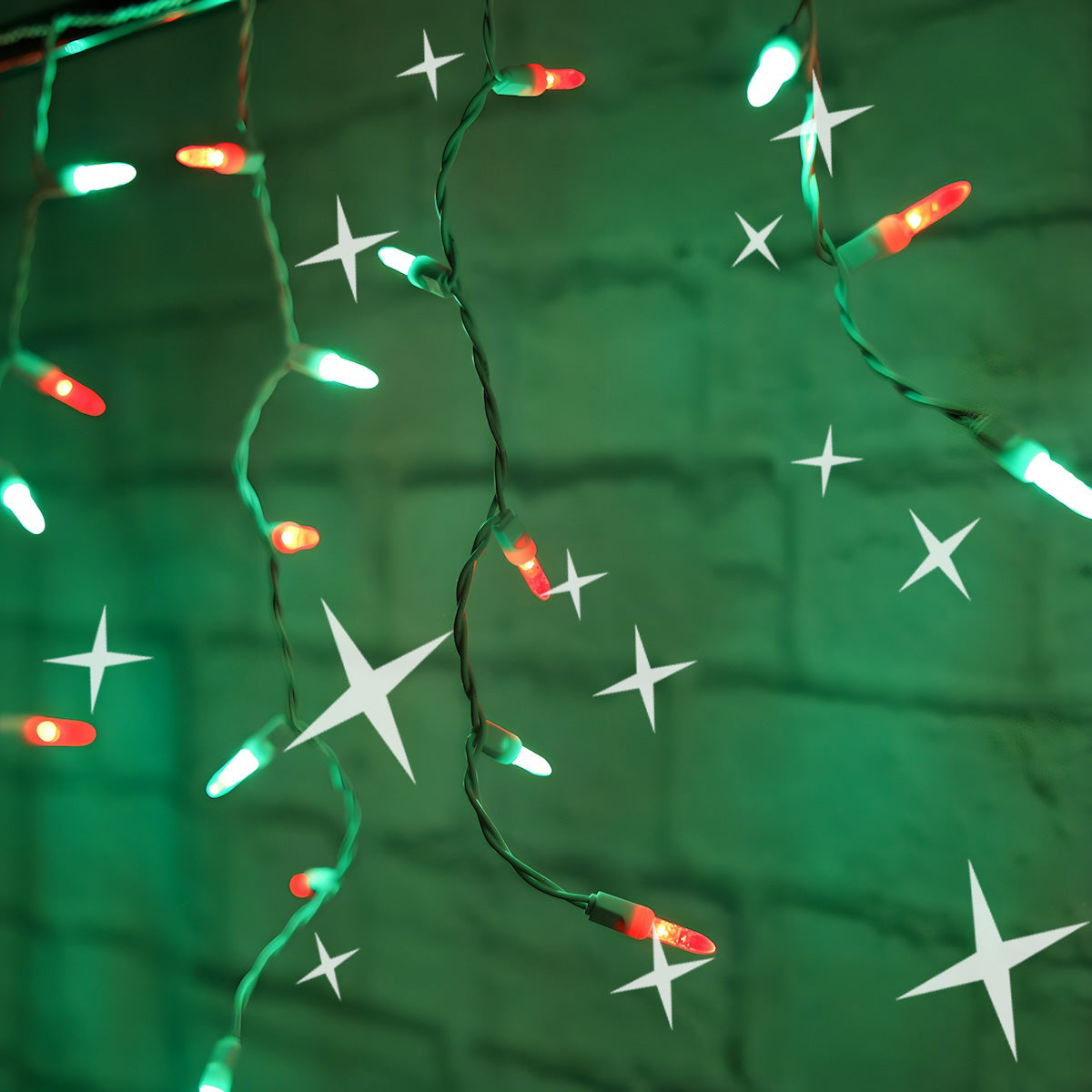 M5 LED Smooth Fade Red and Green LED Icicle Lights, DreamSpark, 70 Bulbs, 7.5ft Long, White Wire