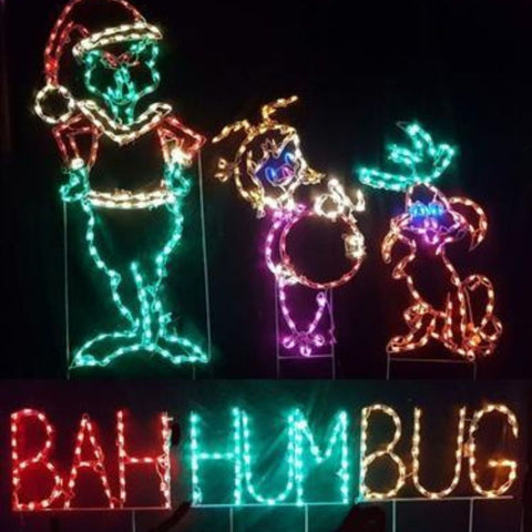 How To Decorate Your Yard for The Holidays with Wireframes Displays and Yard Art