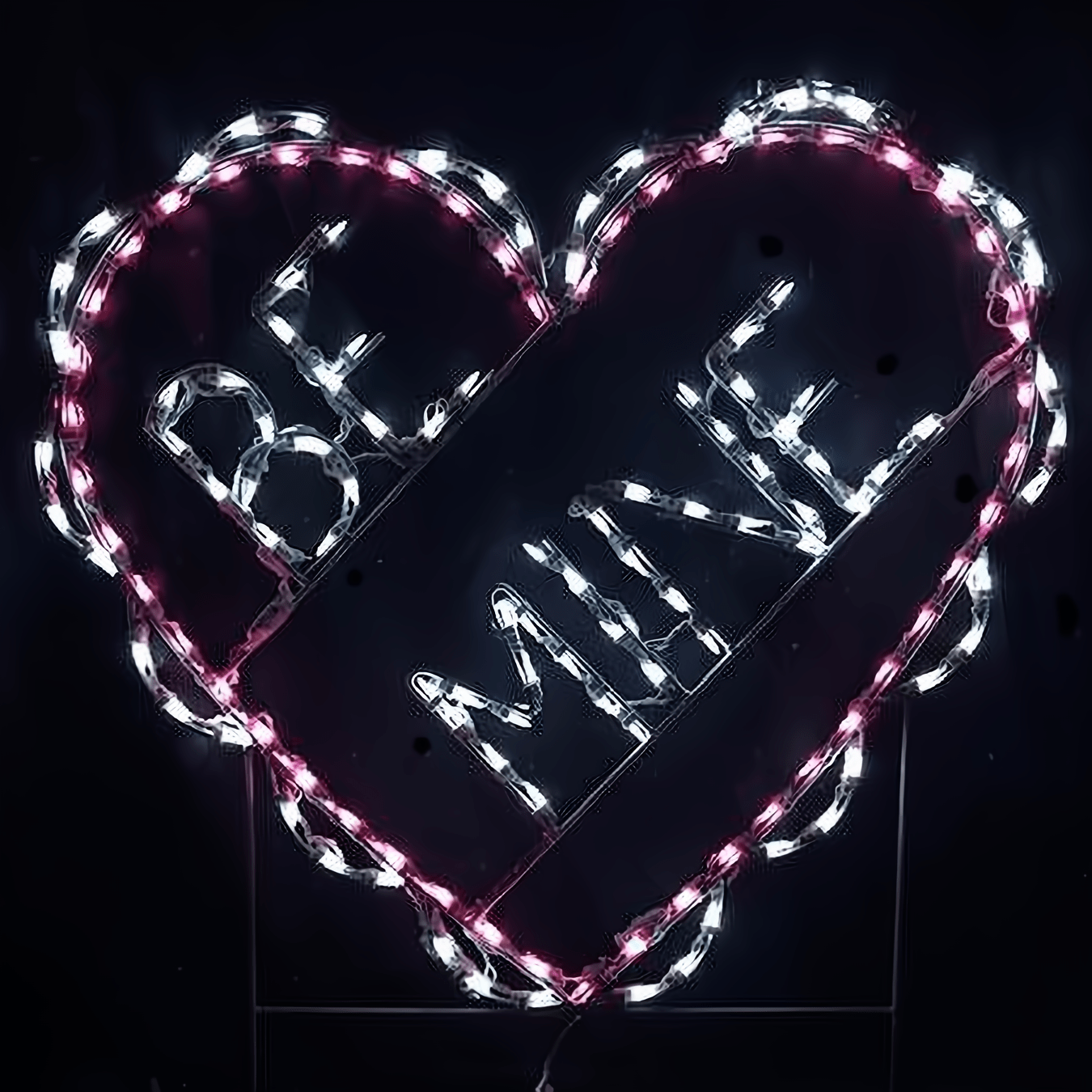 Valentine BE MINE, Yard Art Wireframe Display - The Christmas Light Emporium