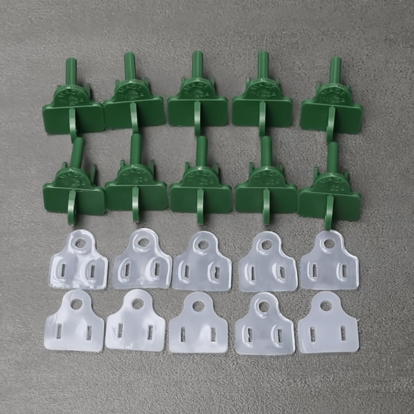 Weatherproof Electrical Plug Extension Cord Gaskets and Green Covers 10 Pack - Christmas Light Installation Accessories